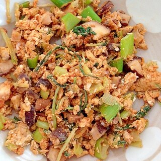 椎茸と長ネギと水菜と卵炒め